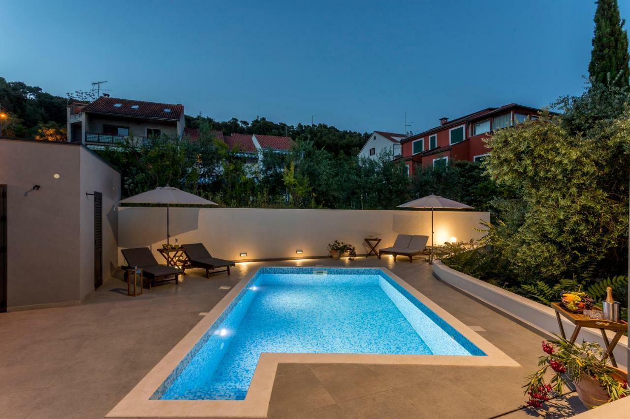 2nightstudios Gjestgiverier 4*